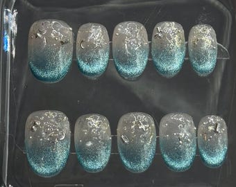 Uñas postizas con degradado azul / Marea glaciar / Juego de uñas brillantes Icy Ocean