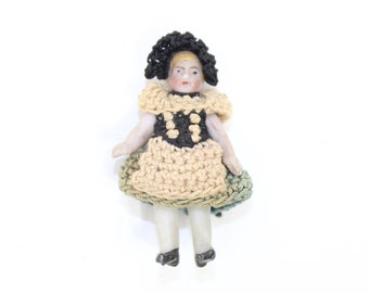 Antigua muñeca alemana Carl Horn en miniatura Hertwig bisque articulada vestido de crotchet original y sombrero de 4 cm