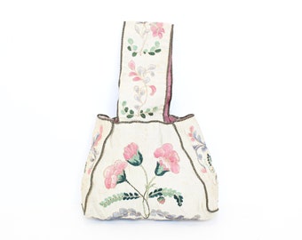 Antique embroidered Arts and Crafts reticule handbag purse silk filial embroidery