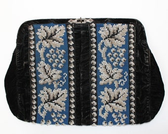 Antique Victorian large beadwork beaded clutch handbag black velvet sewing knitting bag leaf and berry design