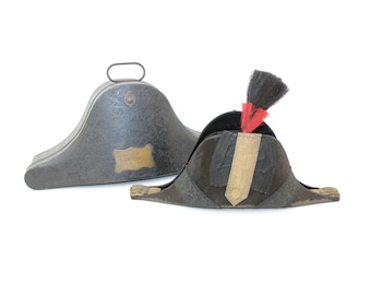Sombrero de bicornio antiguo de la Marina Real de la Primera Guerra Mundial en estaño original coleccionable militar