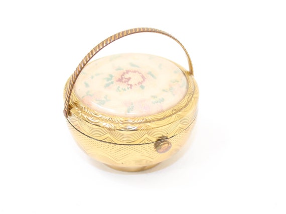 Vintage 1950s Kigu basket bouquet powder compact … - image 1