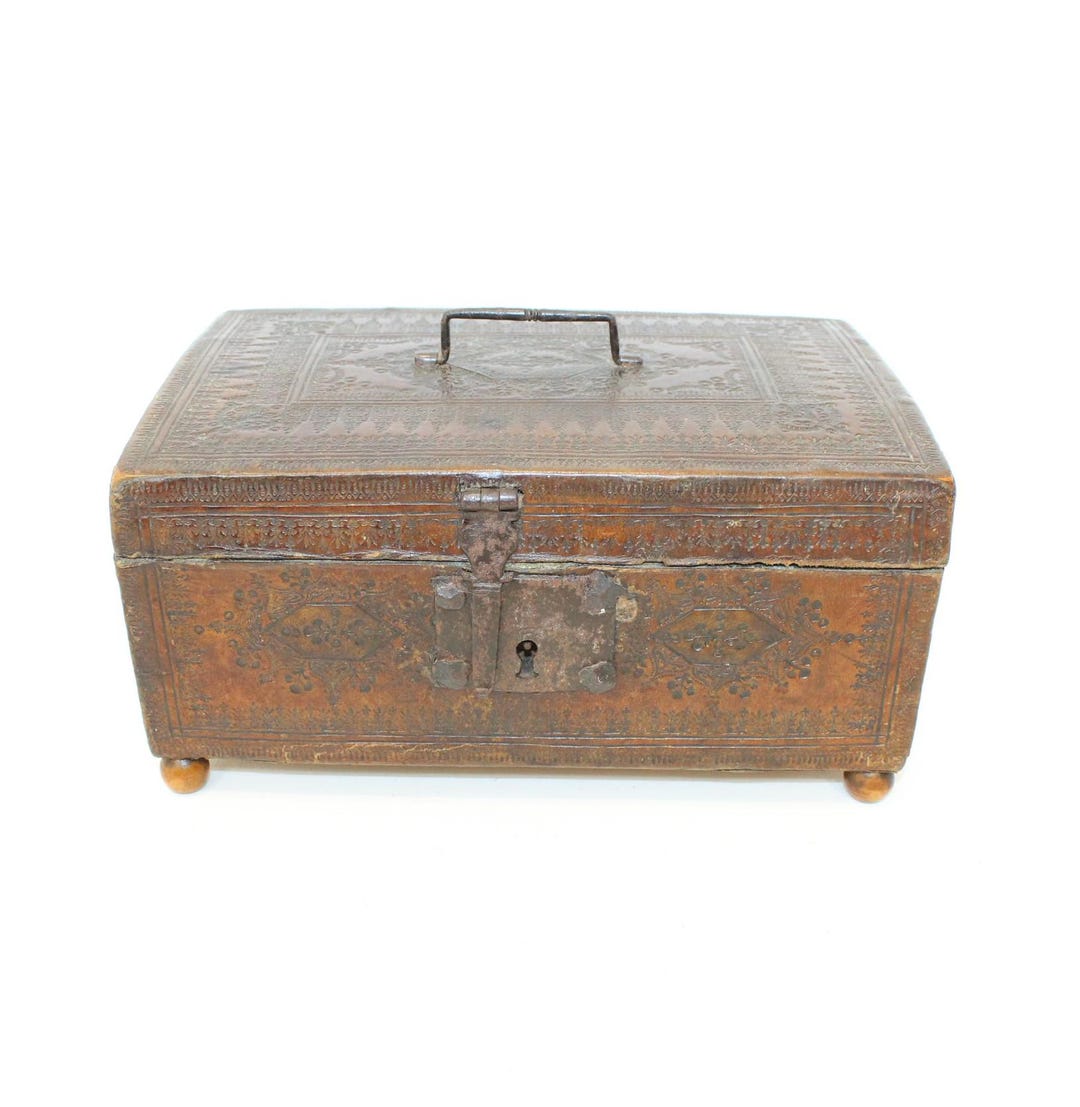 【レア】コルセットボックス　紙箱　オーストリア　検フランスアンティーク Antique 18th Century French Leather Box Jewellery Casket or Small