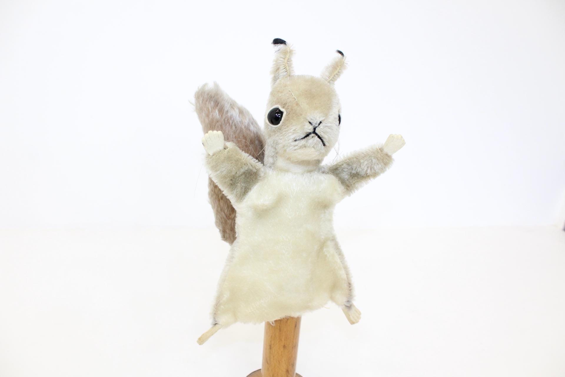Vintage Steiff Squirrel Hopsi Hand Puppet Mohair Soft Toy