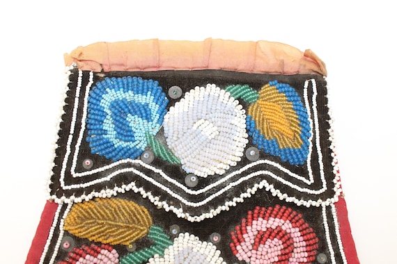 Antique Iroquois Native American Indian beadwork … - image 4