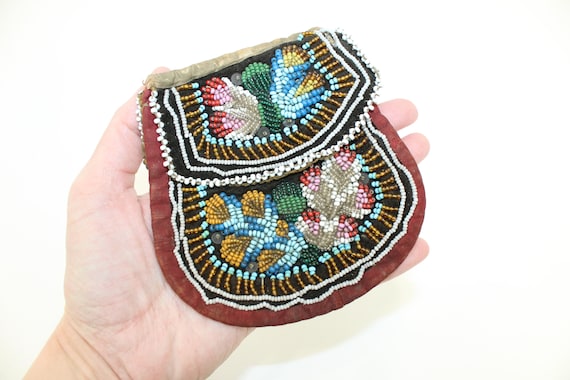 Antique Iroquois Native American Indian beadwork … - image 10