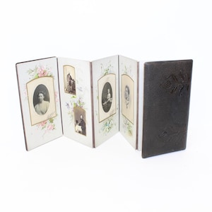 アンティーク ビクトリア朝の革製折りたたみ式拡張写真アルバム 写真折りたたみ式旅行ブック CDV Carte De Visite 写真およびそれ以上のサイズ用