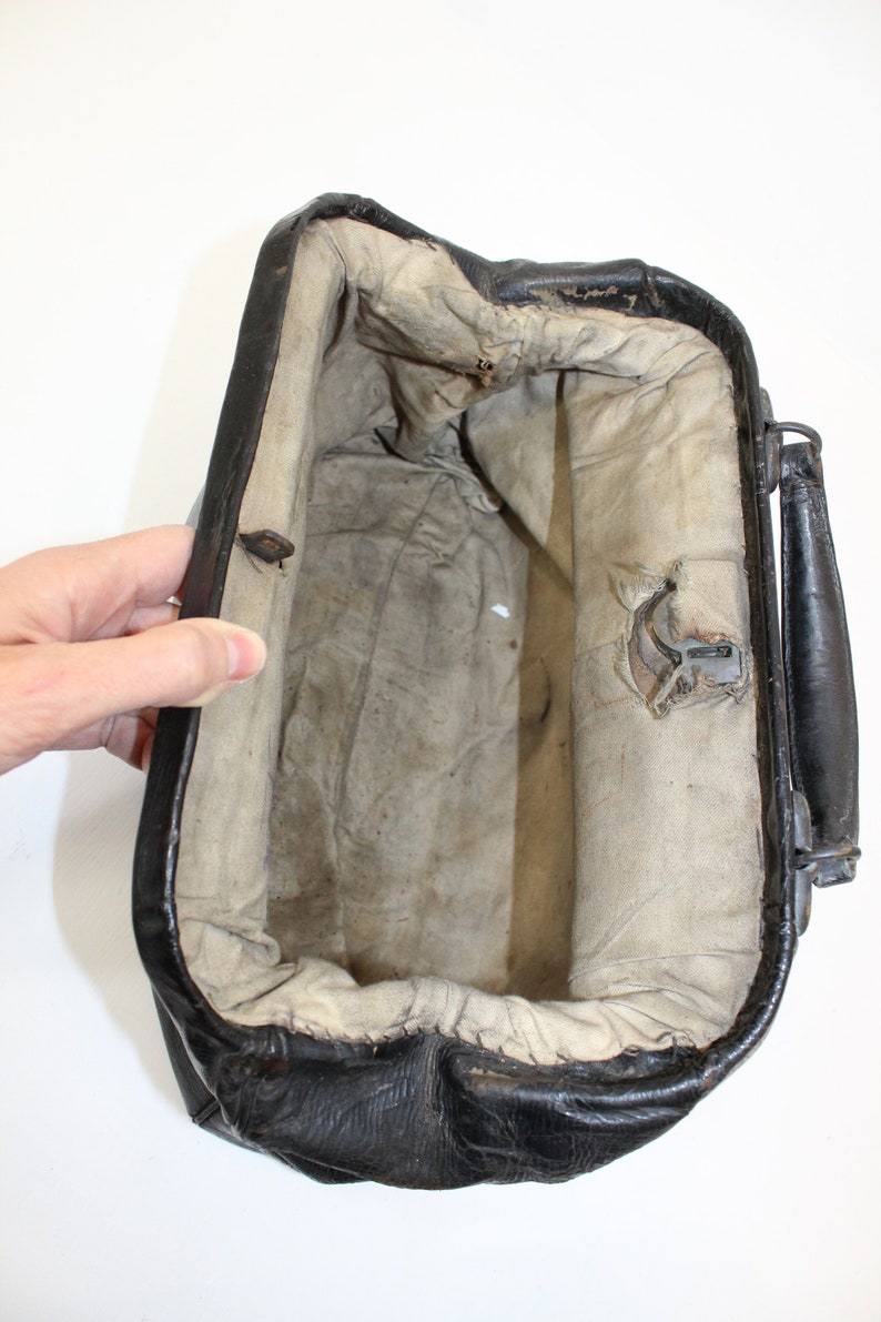 Antique black leather doctors gladstone bag Many Poppins style Etsy