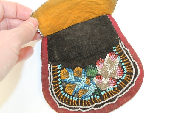 Antique Iroquois Native American Indian beadwork … - image 8