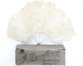 Antieke grote struisvogelveren waaier van Duvelleroy parelmoer opvouwbare waaier in doos