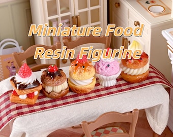 Miniatuur harsdessertset, realistische bakkerijsnoepjes, poppenhuisvoedseldecor