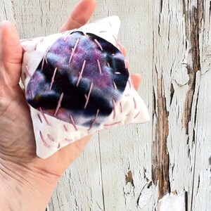 Quilted Lavender Sachet, Handmade Lavender Pillow, Aromatherapy Sachet #124