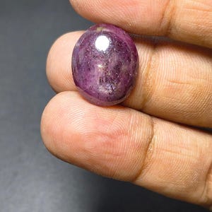 Natürlicher Sternrubin-Cabochon | Tiefroter Edelstein mit Sternmuster | Schmuckherstellung, Kollektion