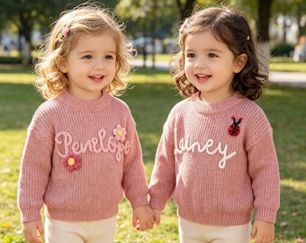 Gepersonaliseerde gebreide babysweater | Op maat geborduurde naamtrui | Leuk cadeau voor pasgeboren baby