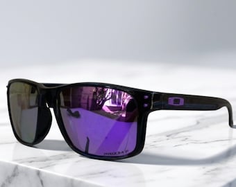 Oakley Holgrove Polarisierte Sonnenbrillen - Violet Iridium Glass | Polierter schwarzer Rahmen