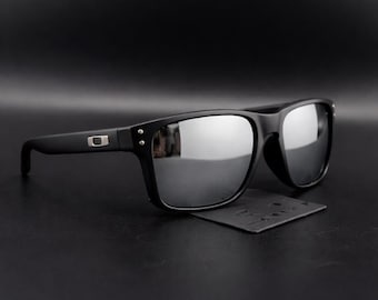 Gafas de sol polarizadas Oakley Holbrook – Cromo / Lentes Gold Iridium / Montura negra pulida