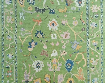 Handgeknüpfter Oushak Wollteppich | Hellgrüner Blumenteppich