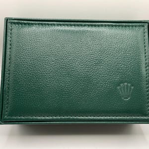 Pudełko na zegarek Rolex w kolorze zielonym, drewniane, gablota 68.00.71 / 44936