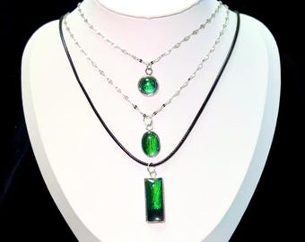 Real Damselfly Wing Necklace, Green Iridescent Insect Pendant, Nature Jewelry, Gift for Her