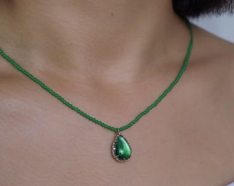 Green Dragonfly Pendant Necklace, Handmade Real Wing Jewelry, Natural Gemstone Beaded Gift for Her