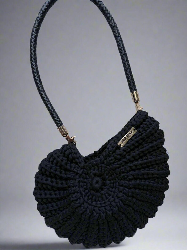 Ariel black seashell bag image 3