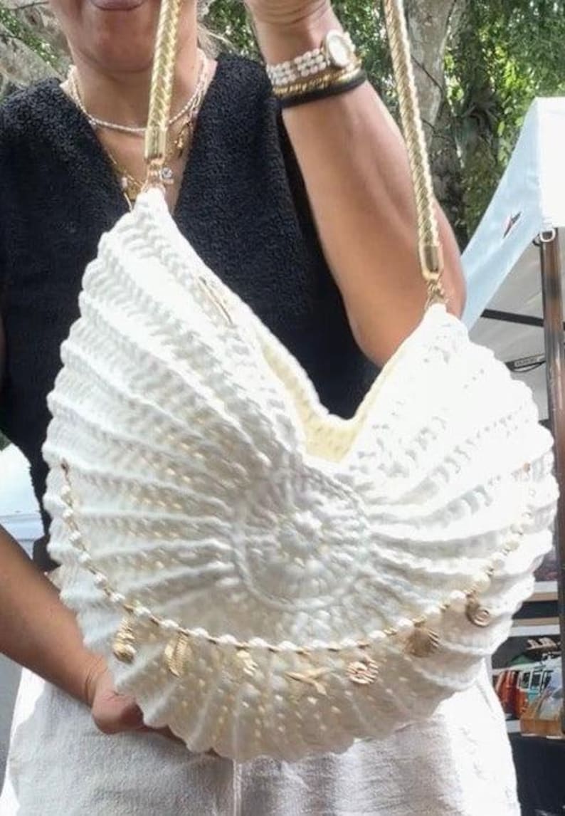 Xxl Ariel Seashell Bag image 8