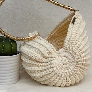 Xxl Ariel Seashell Bag image 4