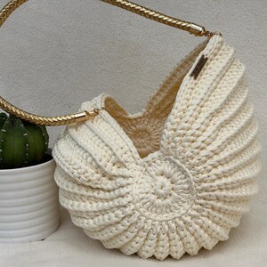 Xxl Ariel Seashell Bag image 2