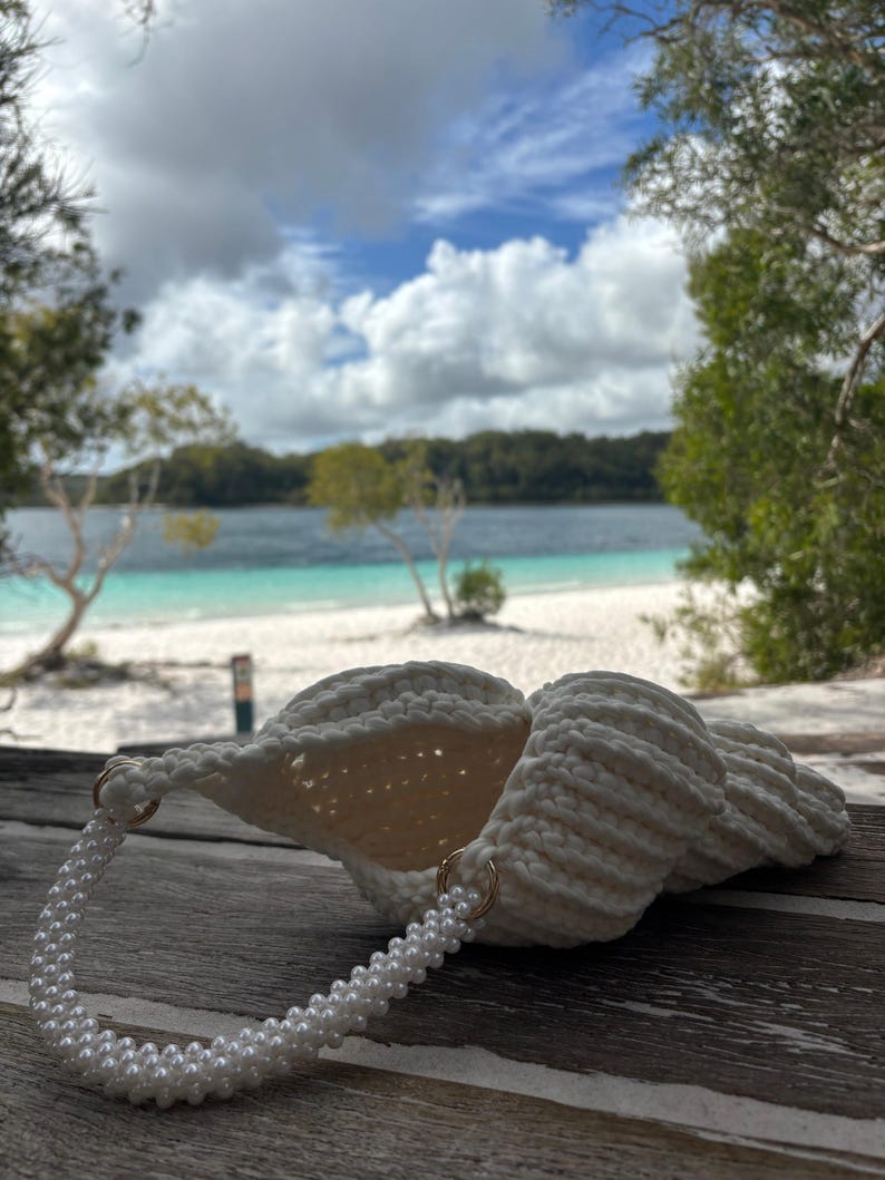 Ariel cone seashell bag image 15