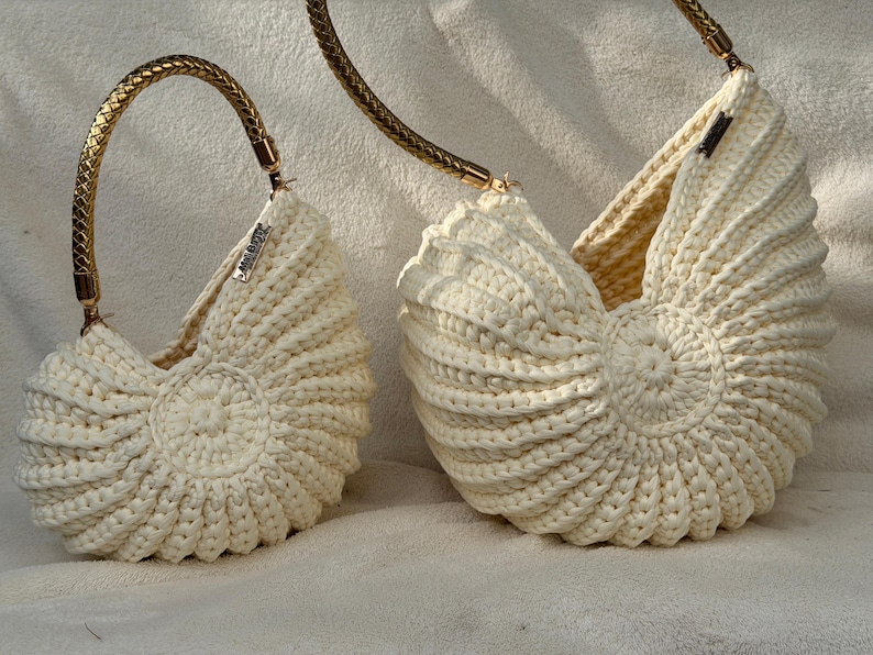 Xxl Ariel Seashell Bag image 6
