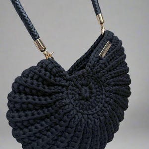 Ariel black seashell bag image 4