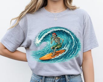 Skeleton Surf PNG, Lustiges Strand-Shirt-Design, Sommer PNG, Ocean Surf Art, Trendige Stranddrucke, Beliebte PNG Geschenk für Strandliebhaber