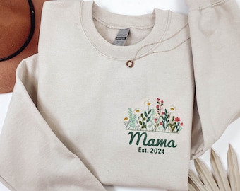 Custom Floral Mama Embroidered Sweatshirt Gift for Mom Personalized Wildflower Mama Crewneck  Retro Mama Shirt Floral New Mom Gift