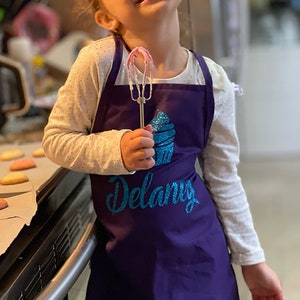 Baking Purple apron for girls with glitter cupcake print and name Kids cooking apron personalized Cute little girls apron perfect personalized baking gifts for kids