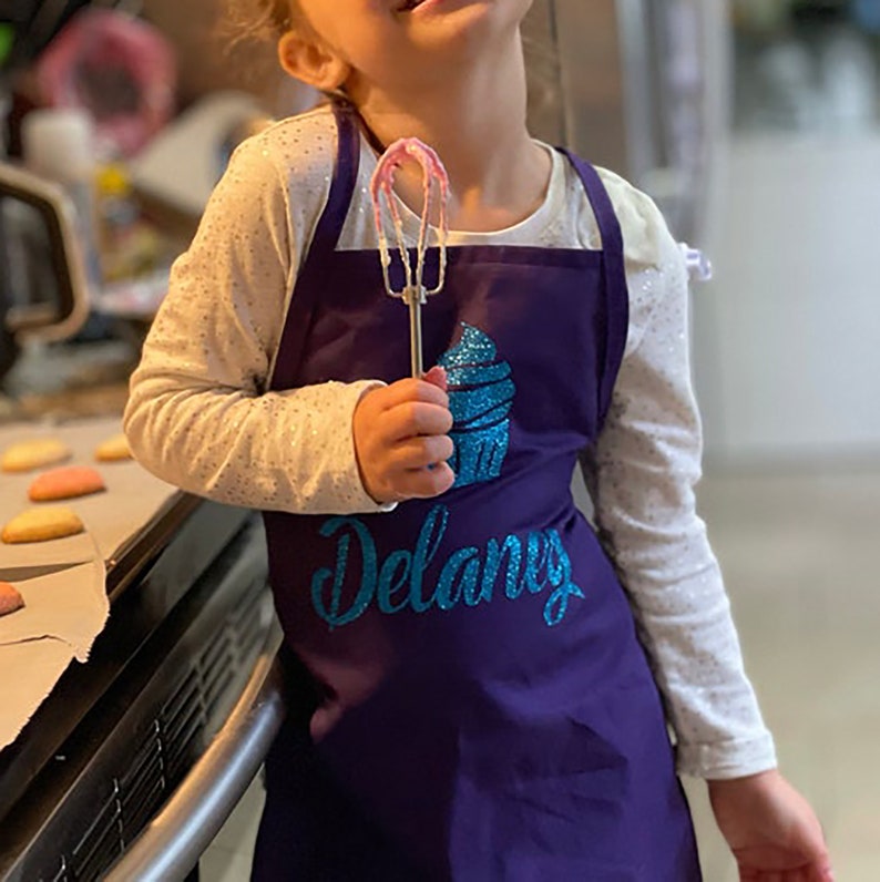 Baking Purple apron for girls with glitter cupcake print and name Kids cooking apron personalized Cute little girls apron perfect personalized baking gifts for kids