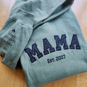 Custom Embroidered Mama Sweatshirt with Kids Names on Sleeve New Mom Hoodie Personalized Gift for Mom Crewneck Pullover