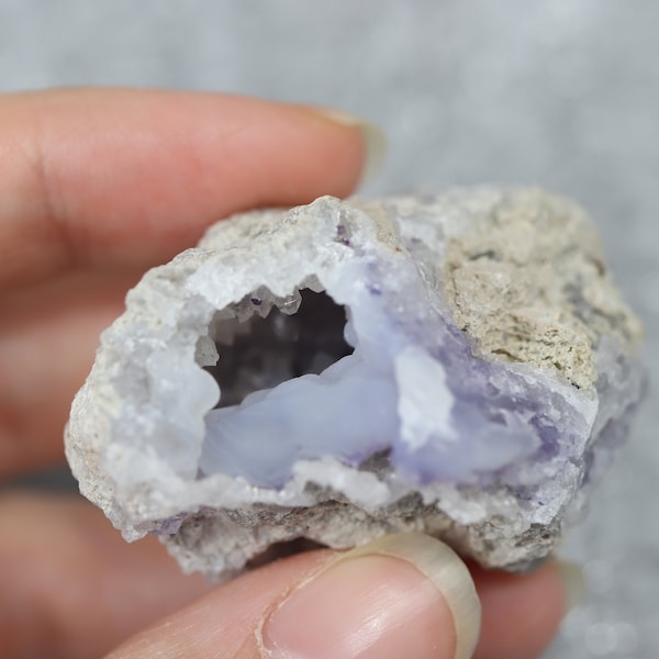 Chalcedony Geode - Etsy