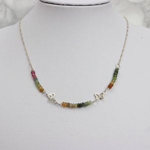 Bunte Turmalin Halskette, handgefertigtes Geschenk, Schmetterling Halskette, Regenbogen Schmuck, Chakra Halskette, Geschenk für sie, Edelstein