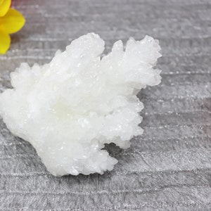 Aragonite blanche G, aragonite mexicaine, cristaux de source éthique, extrait de manière éthique