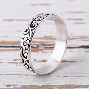 Flower Brass Band Ring, Vintage Jewelry, Floral Wedding Ring, Anniversary gift
