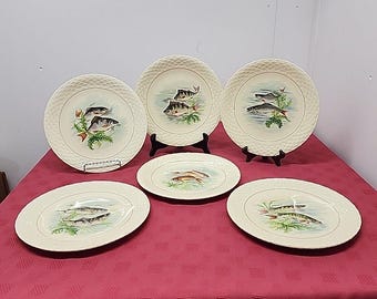 Juego de 6 platos de pescado de loza de Gien Pottery con borde de escamas de pescado, Loira, Francia, década de 1960