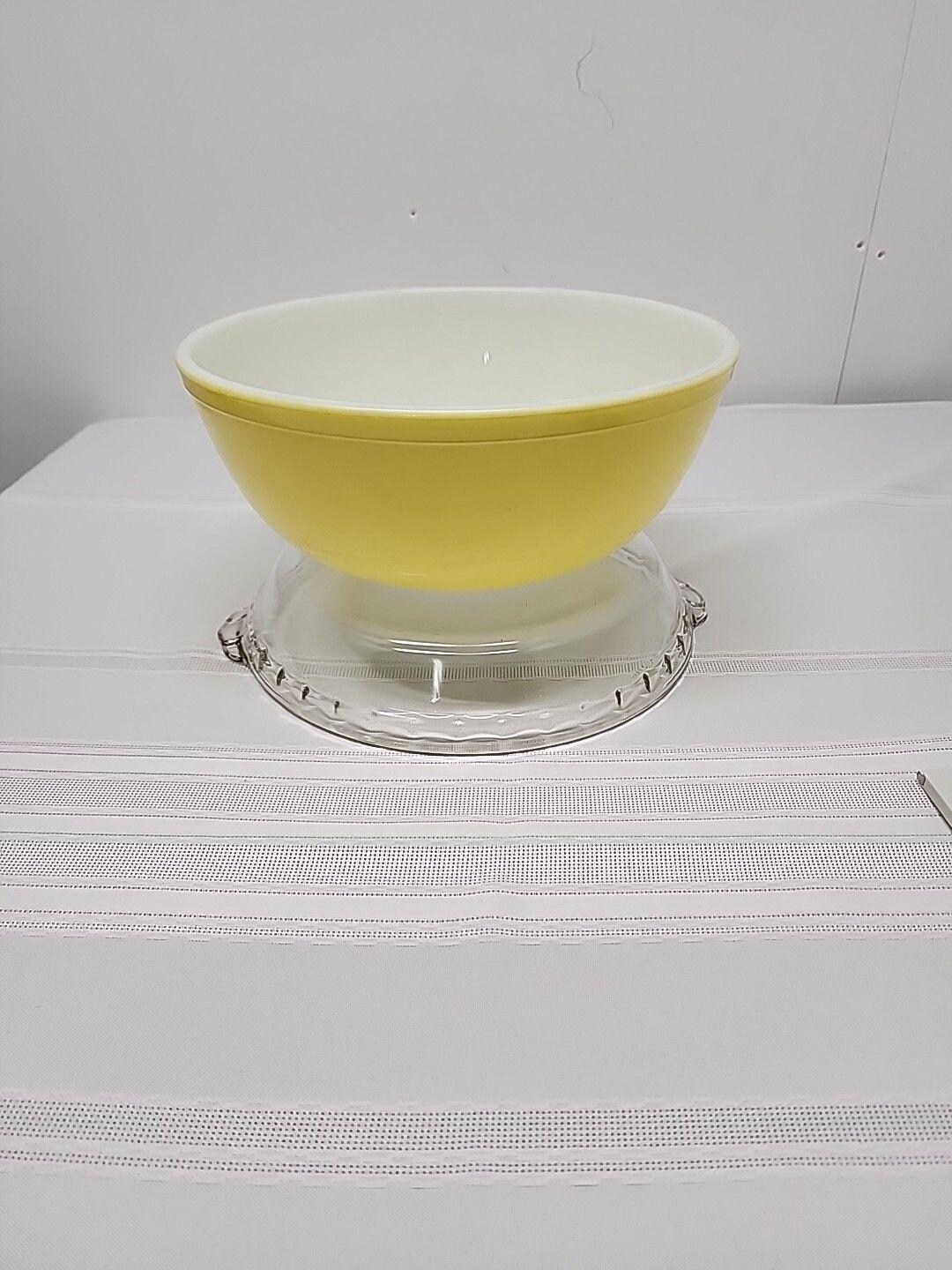 Vintage 1950s Pyrex Mixing Bowl, Yellow Primary Color, 4 Qt - Etsy