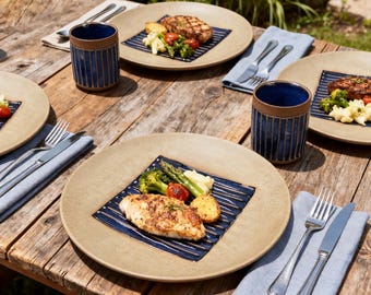 Prato de jantar artesanal em cerâmica listrada em índigo, 31 cm (12,2 pol.), travessa de servir em grés Wabi Sabi, utensílio de cozinha moderno e exclusivo, peça de decoração artesanal para casa.