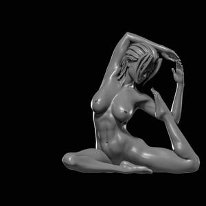 Pode incluir: Renderização 3D em tons de cinza de uma pessoa em uma pose de ioga sentada, com uma perna estendida e o braço estendido acima da cabeça. A figura é lisa e detalhada, em um fundo preto.