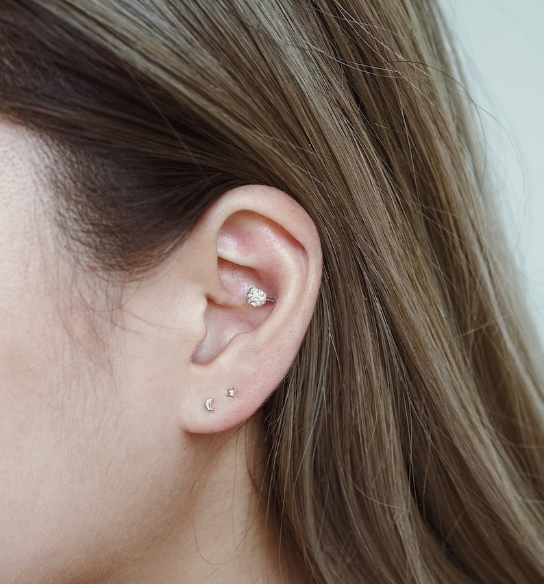 Tiny Crescent Moon Earrings Small Stud Earrings Dainty & Cute Minimalist Everyday Studs Sterling Silver zdjęcie 3