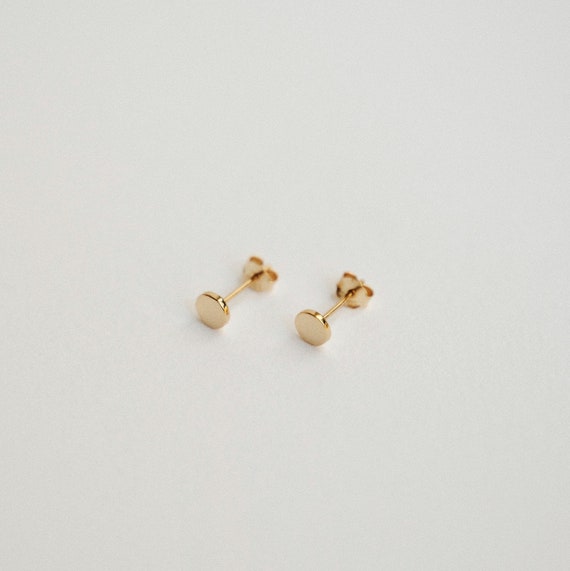 Circle Stud Earrings Small Dot Minimalist Studs Simple Dainty  Geometric Earrings 14k Gold