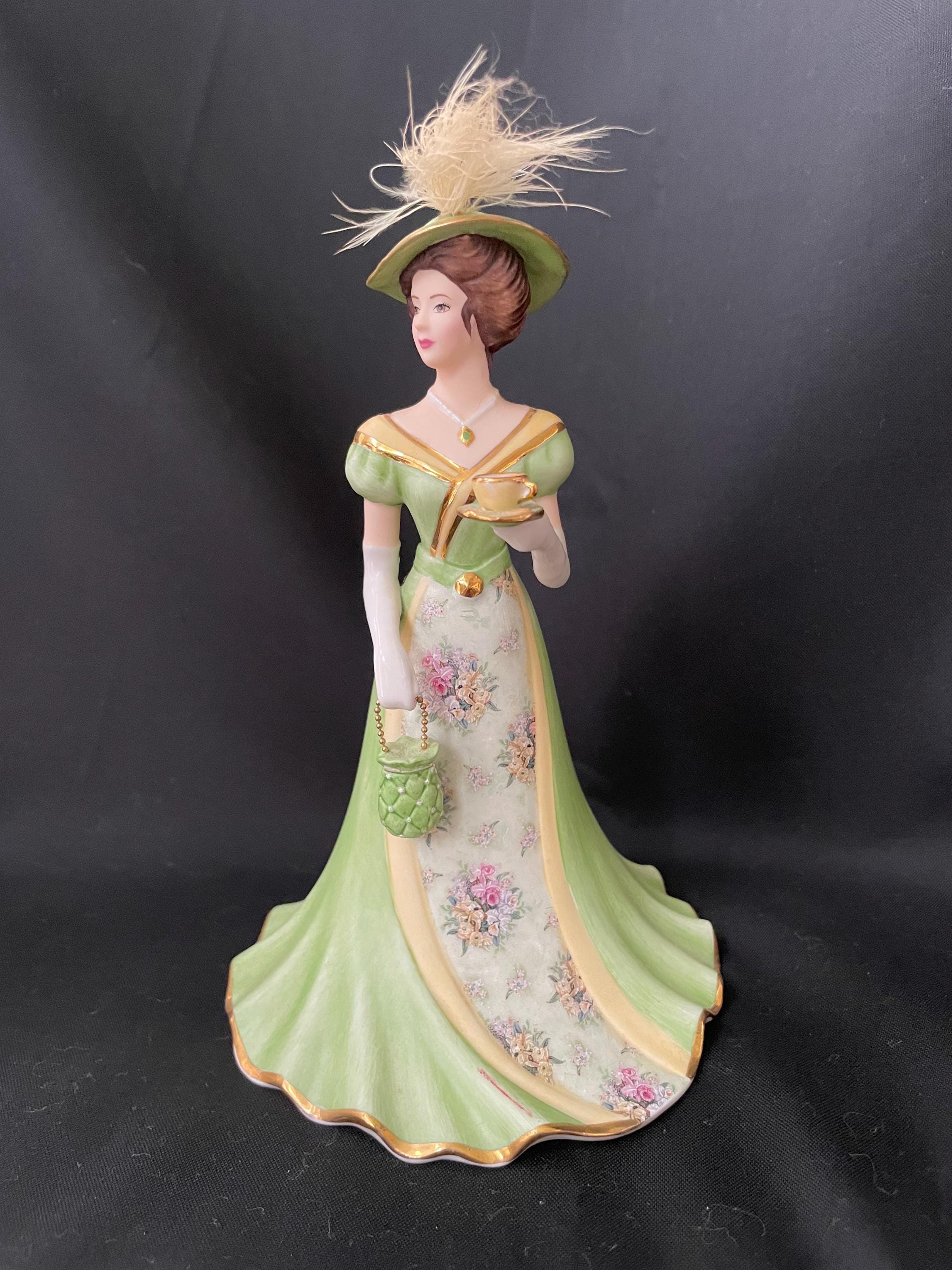 ボガティーリ人形？　ロシア　アンティーク Russian Porcelain Figurine - Etsy