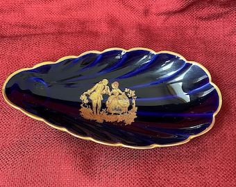Courting Couple Limoges Castel France cobalt blue scalloped shell trinket dish featuring 22K gold gilt decoration
