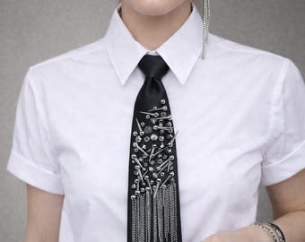 Black Studded Chain Fringe Pre-Tied Tie – Statement Necktie for Bold Style