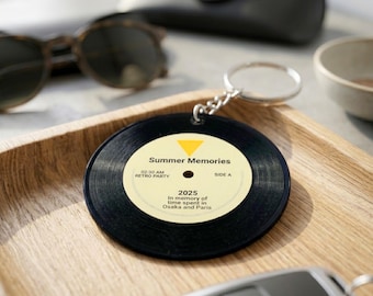 Custom Vinyl Record Keychain,  Personalised NFC Link, Playlist Album Keyring